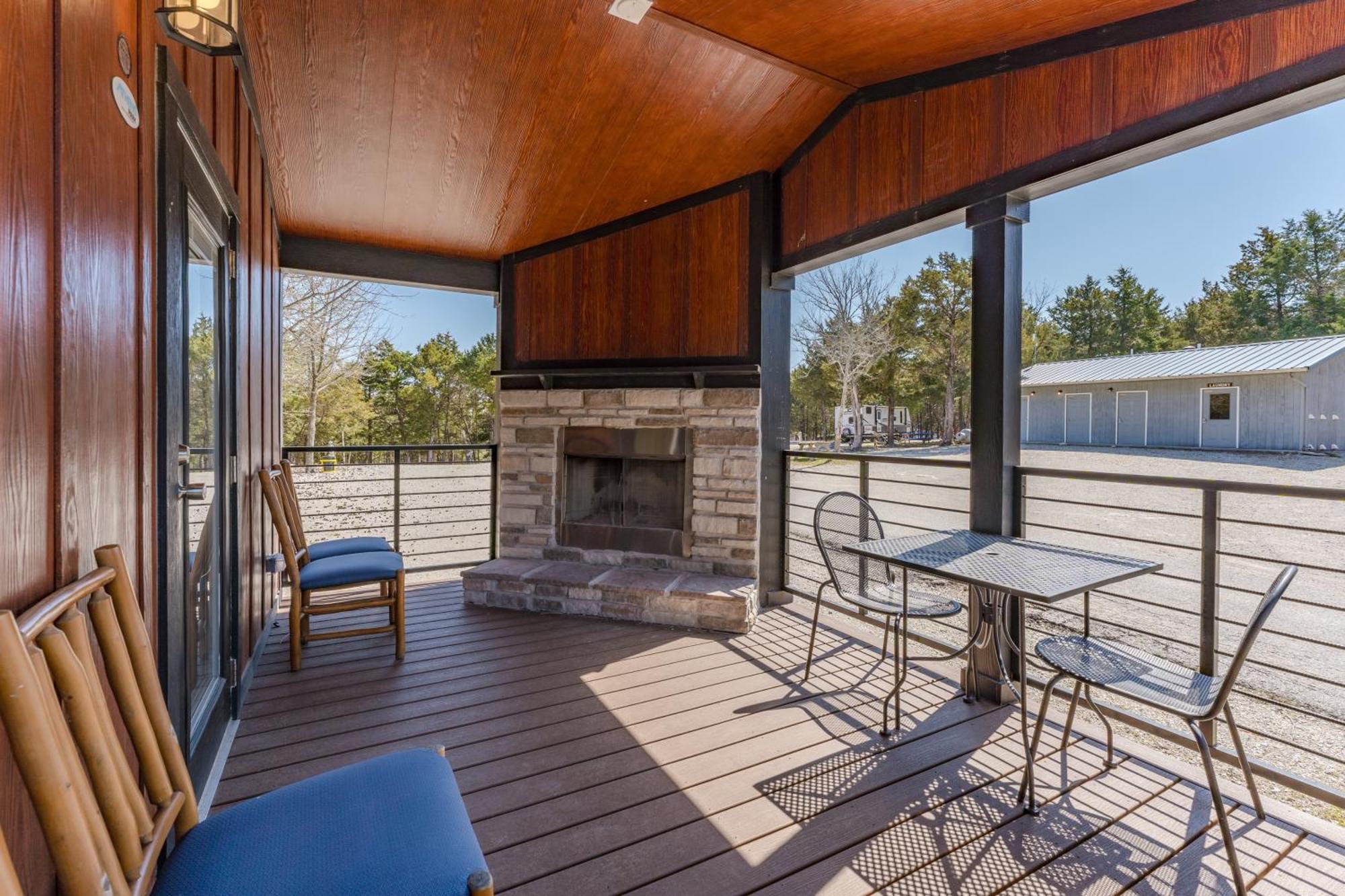 Indian Point Cabin 4 Near Sdc, Branson, Table Rock Lake Exterior photo
